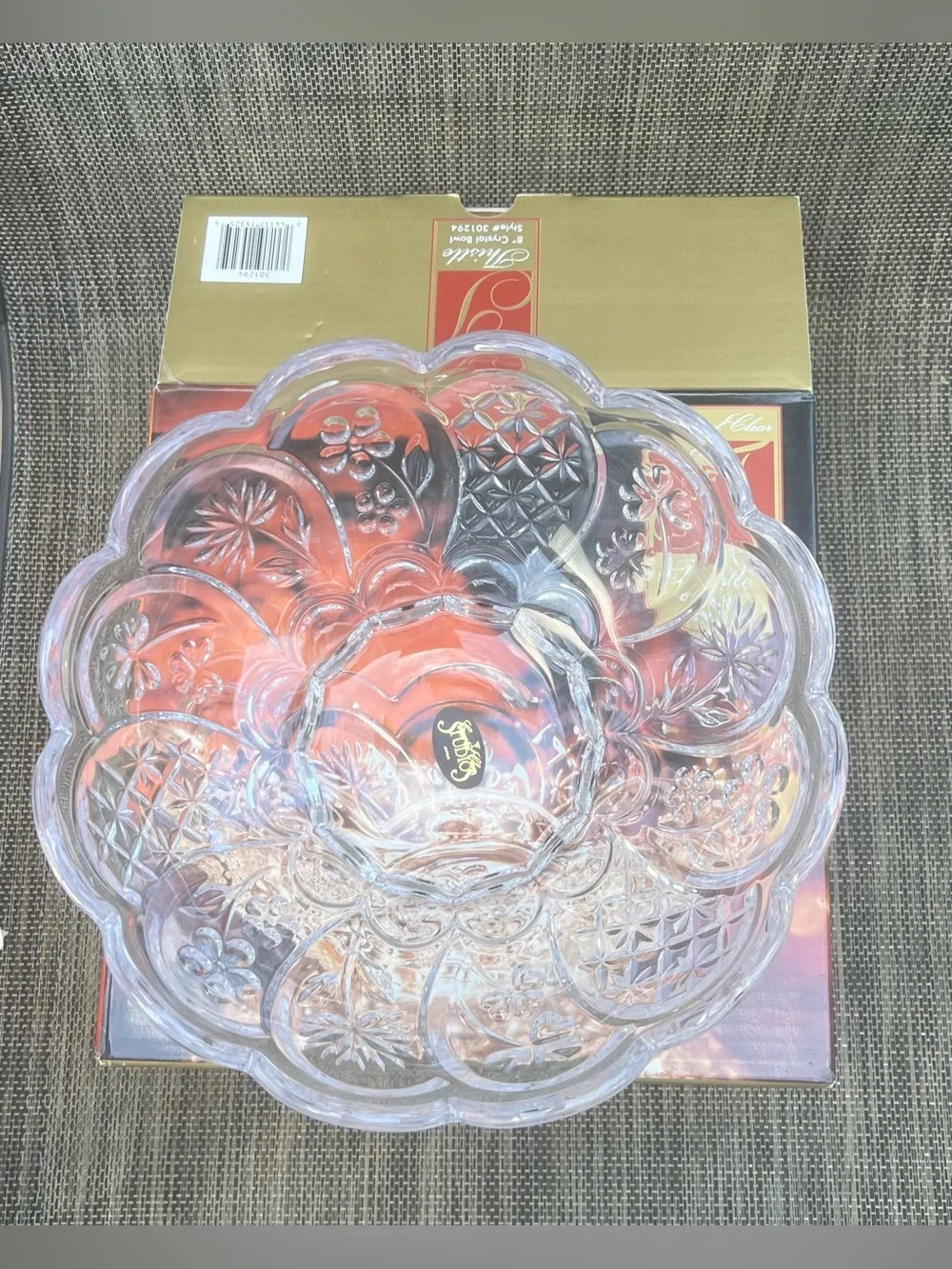 Crystal Clear Thistle Glass 8’ Bowl - Clear
